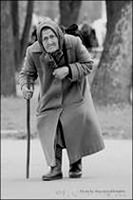 Старость - тяжёлое генное заболевание. Средняя продолжительность жизни человека из-за старости не превышает 70 лет.